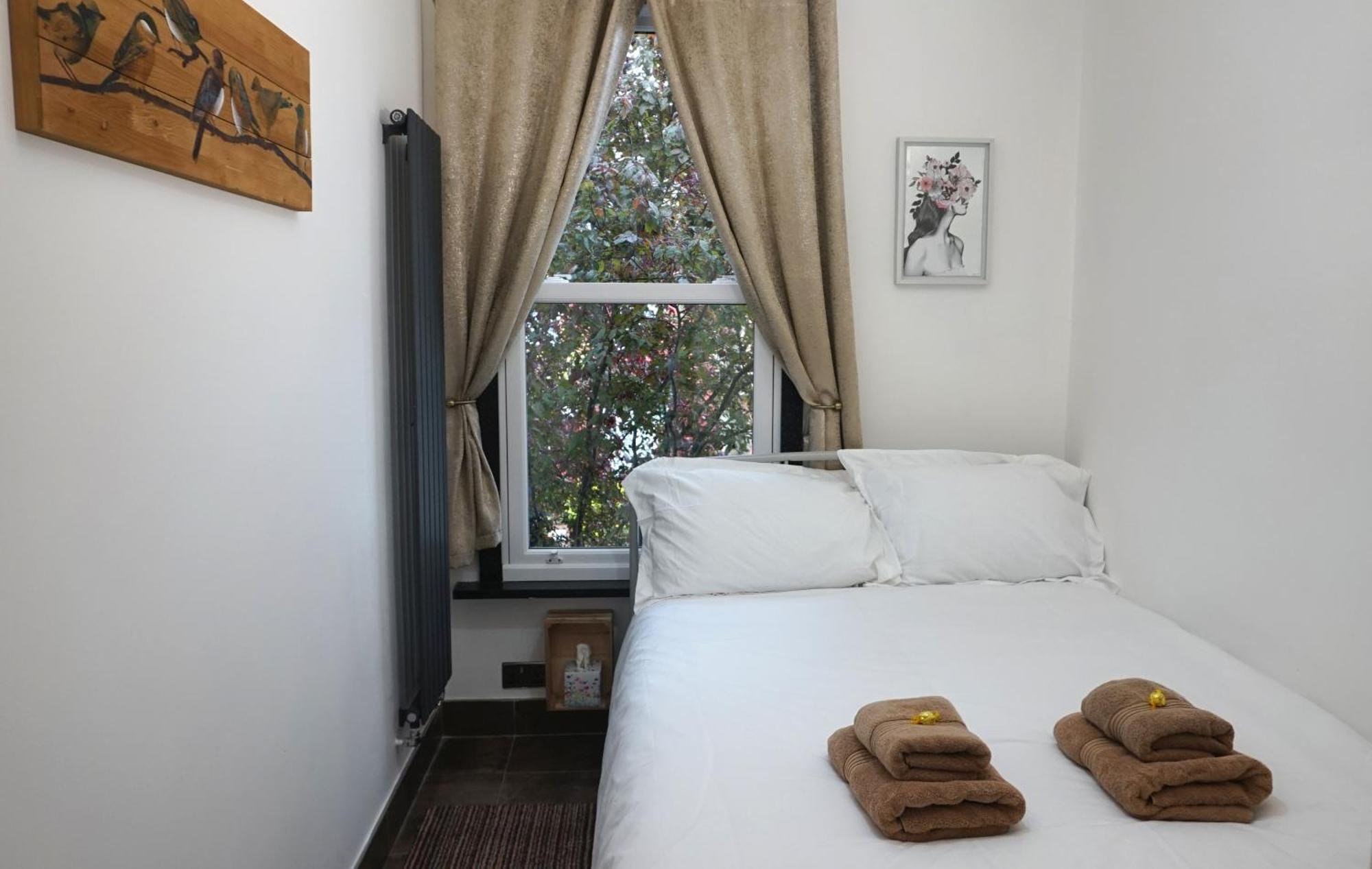 Apartamento Beautiful Sleeps 6, 2 Minutes To Metro *